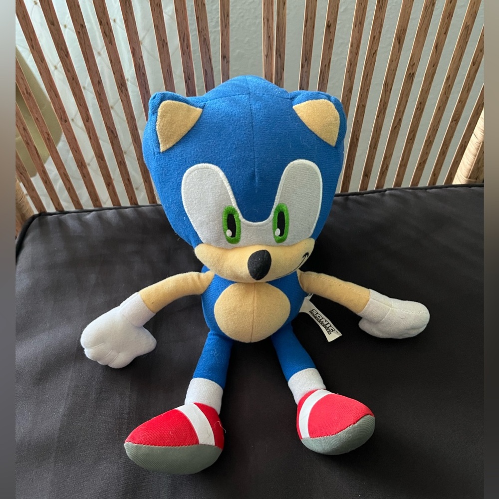 Sonic the Hedgehog Plush Toy - Blue and‎ Red